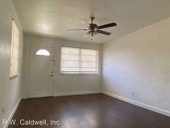 4th image of 4826 26th Ave N