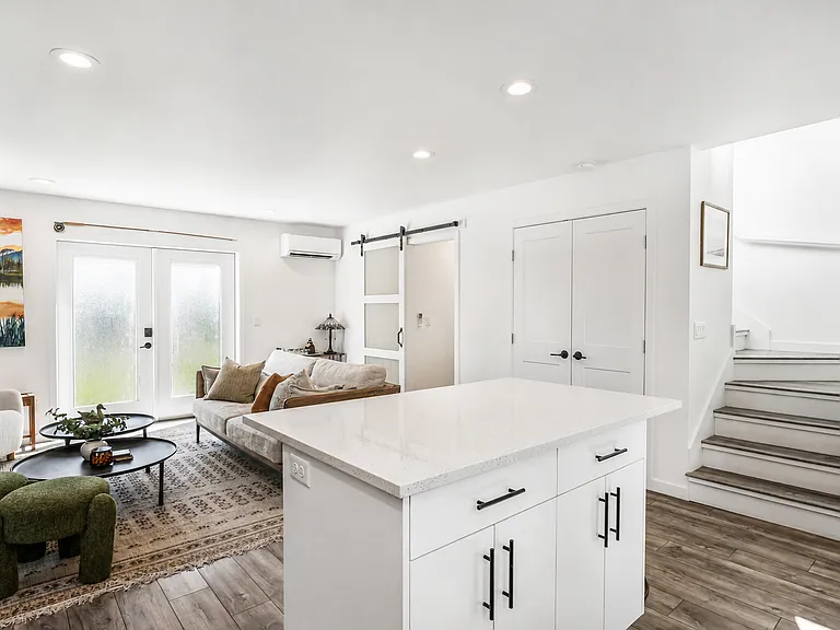 506 NW 14th St #2 — Photo 8