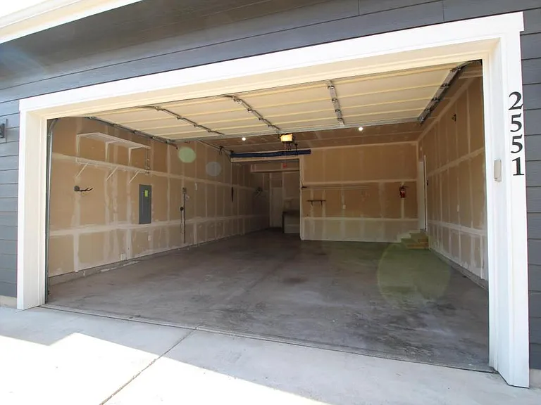 2551 W Sorbonne Dr — Photo 19