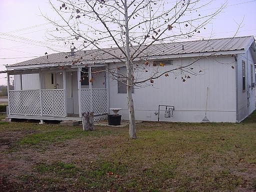 4th image of 904 11TH ST
