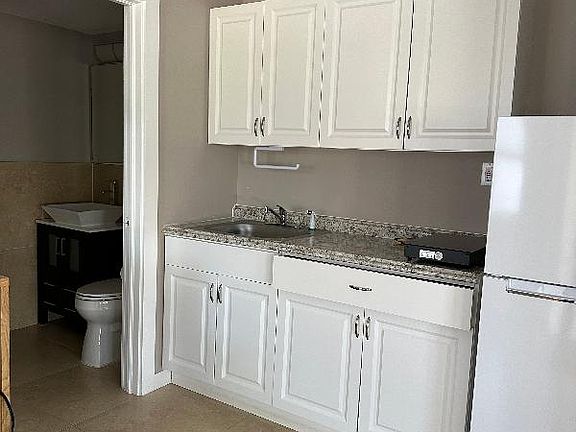 5th image of 9005 NE 8th Ave APT 12