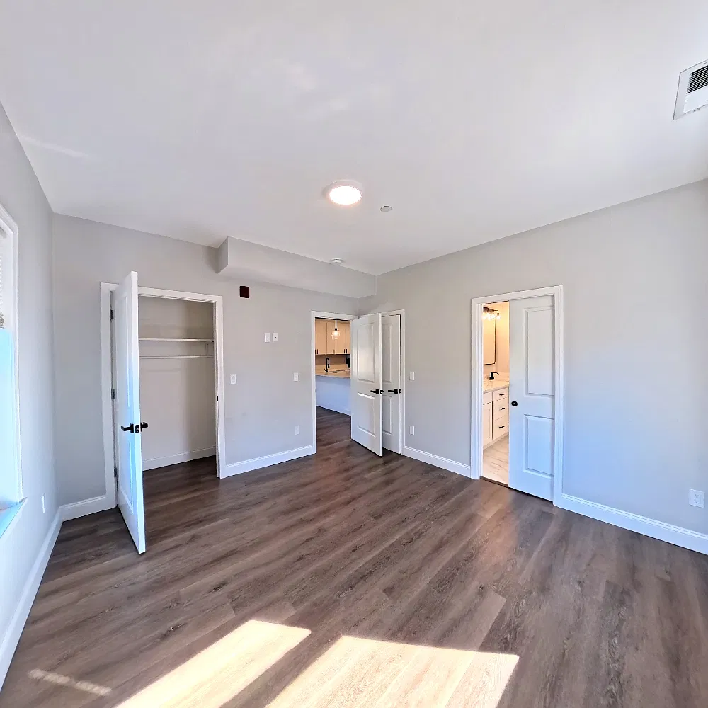3 bed, 1147 sqft, $4,000 — Photo 4