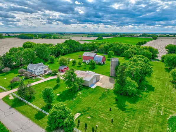 8632 Neal Ave S, Hastings, MN 55033