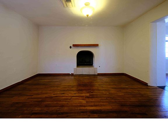 Living room with Cozy Gad Fire PlaceVoew