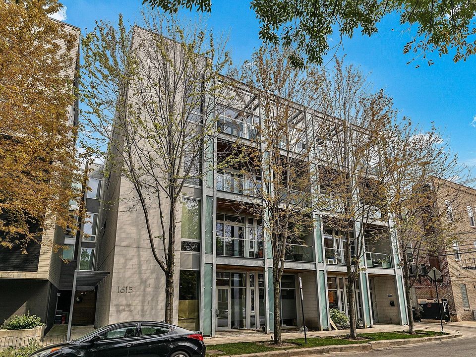 1st image of 1615 N Wolcott Ave APT 302