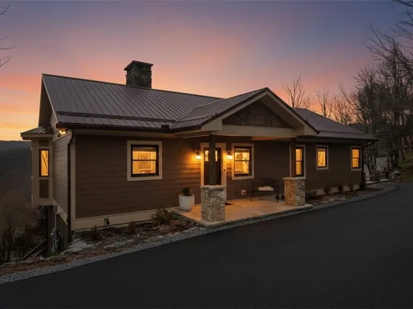 120 Buckeye Lane, Seven Devils, NC 28604