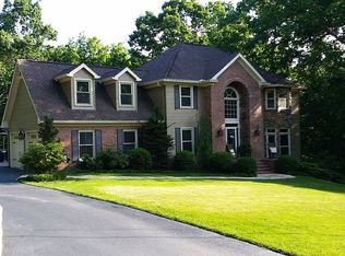 55 Whispering Pines Dr, Signal Mountain, TN 37377