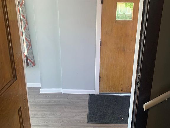 3rd image of 6155 S Moody Ave #Basement