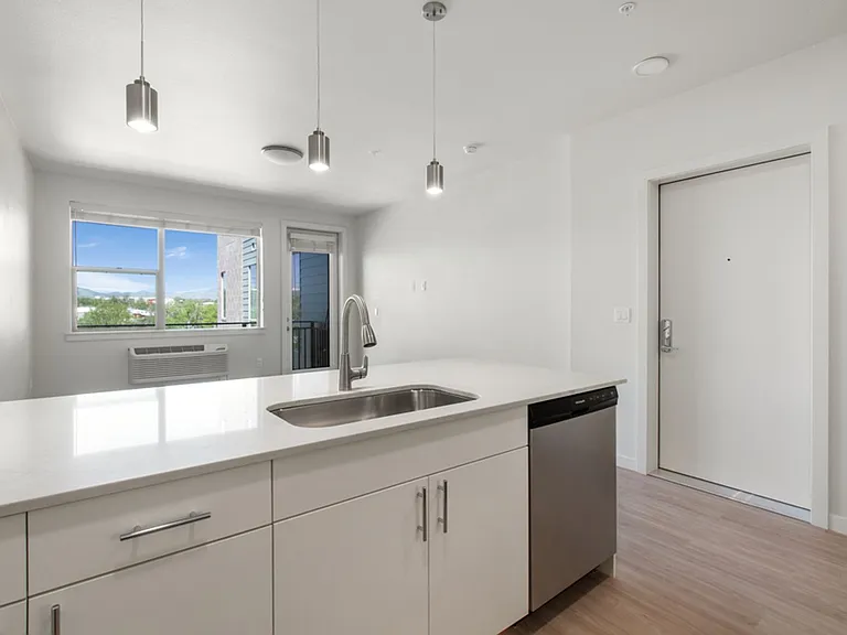 Axis West Flats — Photo 33