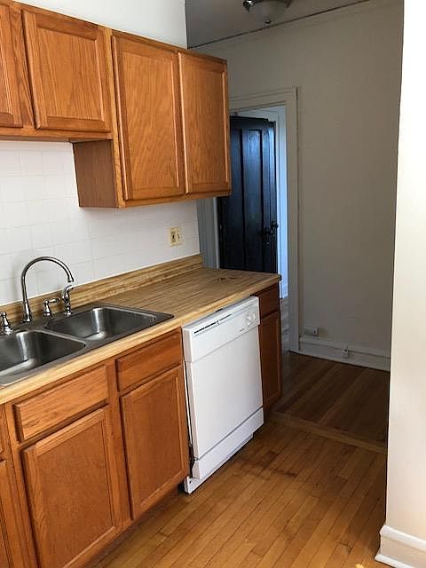1st image of 1417 W Hutchinson St #30