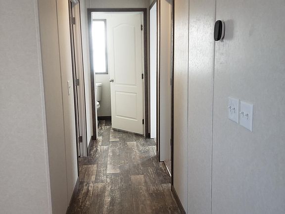 5th image of 532 Laurel Ct #230