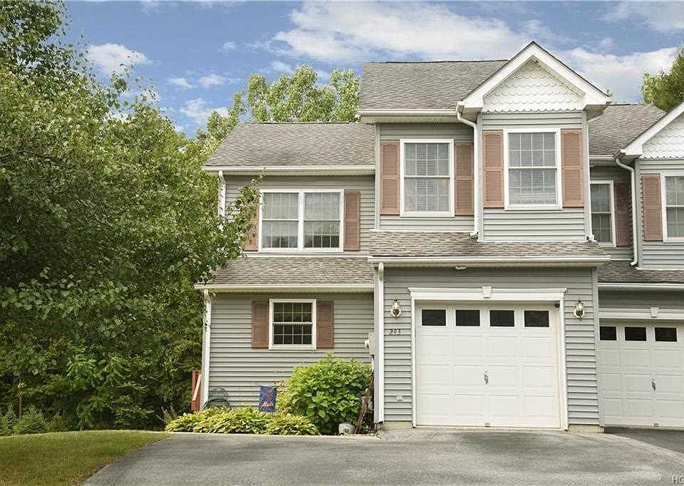 1st image of 243 Pinebrook Dr