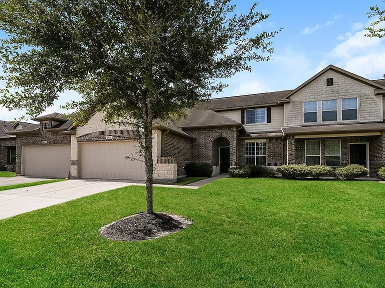 12426 Gemma Ln — Photo 3