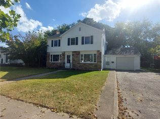 185 Paxton Rd, Rochester, NY 14617