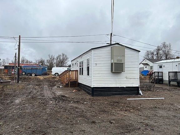 2nd image of 111 S Cedar Dr Trailer 5