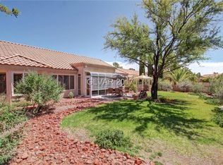 8517 Desert Holly Dr, Las Vegas, NV 89134