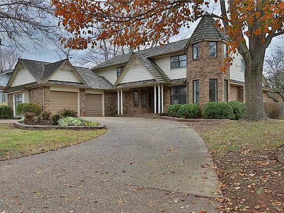 3rd image of 1300 Quail Run Cir