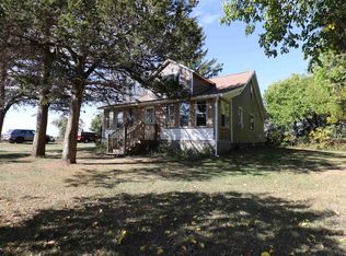 9640 5th St, Almond, WI 54909