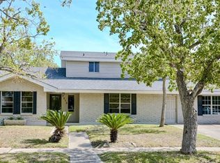 5210 Honeysuckle Ln, Corpus Christi, TX 78415