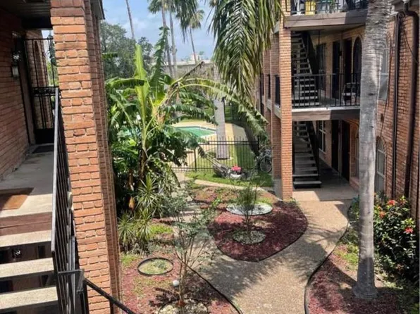 1900 W Elizabeth St #8E, Brownsville, TX 78520