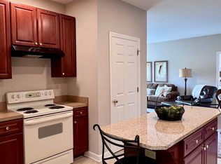 Waterford Place Apartments & Villas, Elyria, OH 44035