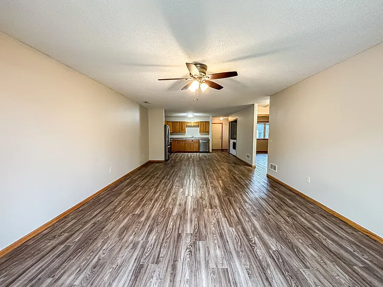 1627D Gunston Dr — Photo 9
