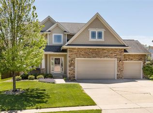 550 Spyglass Ct, Waukee, IA 50263