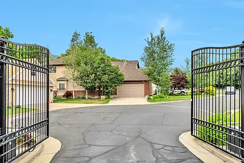 1306 E 5250 S Photo 1