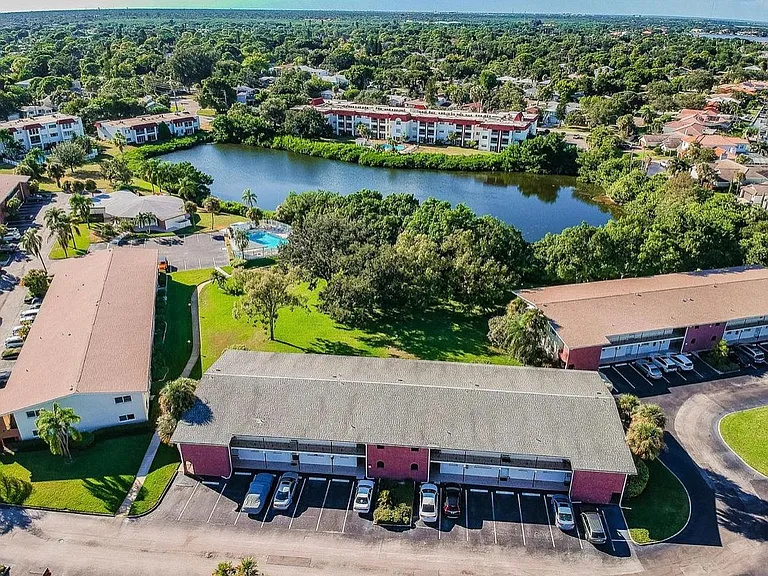 The condo is in the center looking out at the lake.