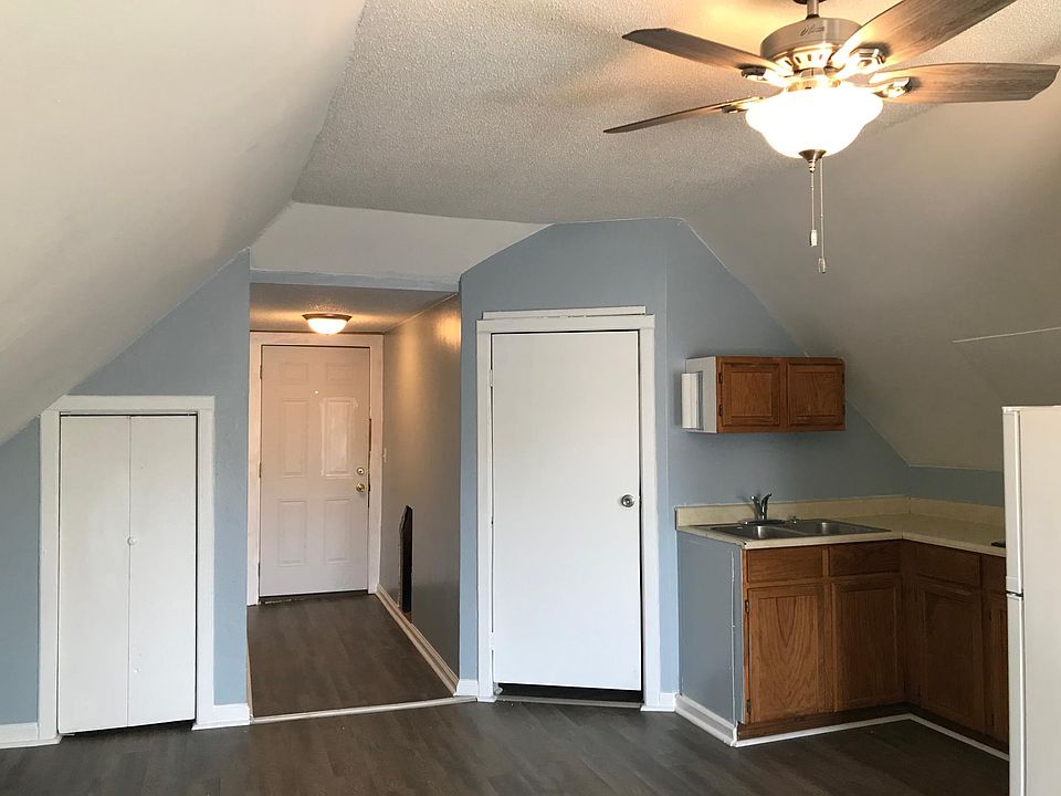 1st image of 616 S Main St #3