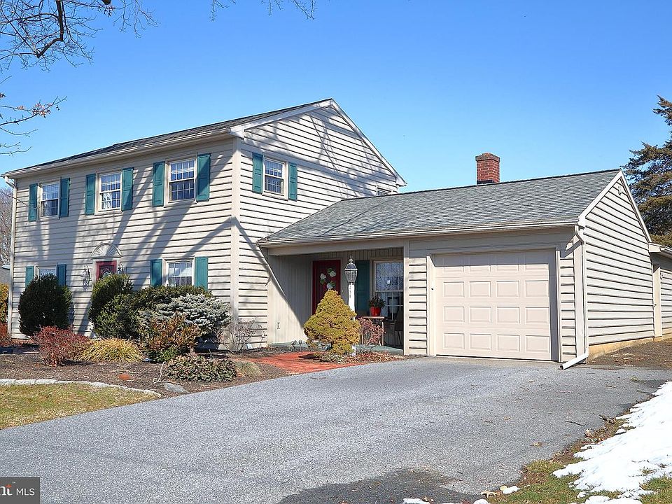 1st image of 250 Julia Ave
