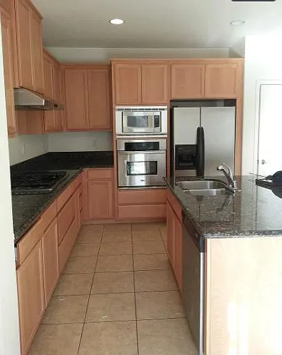 580 W Campania Way — Photo 4