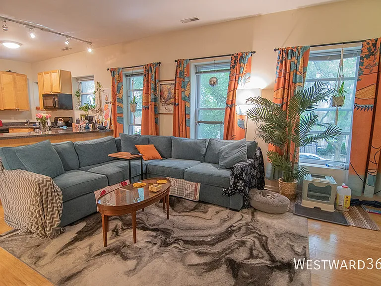 1756 W Crystal St #2R — Photo 3