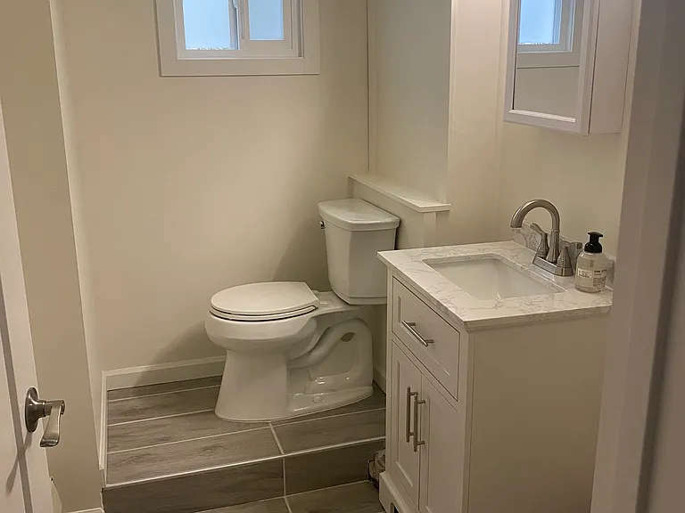 Downstairs 1/2 bath
