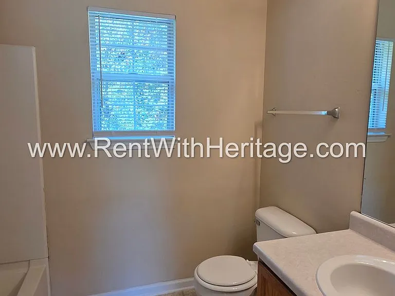 6535 Manor Creek Dr — Photo 28