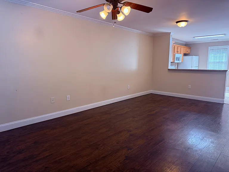 240 Cleveland Rd #115 — Photo 3