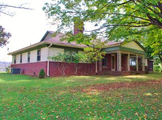 614 Chesapeake St, Ronceverte, WV 24970