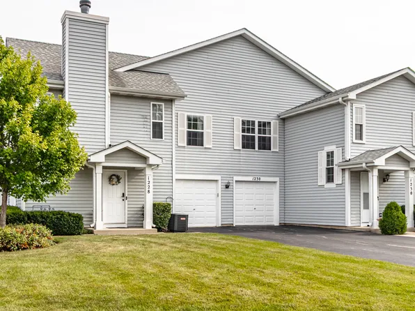 1228 Orleans Dr, Mundelein, IL 60060
