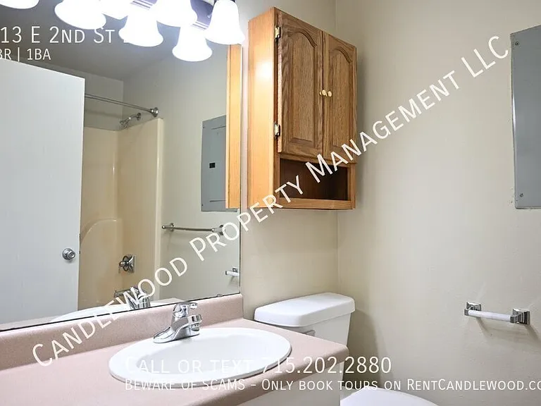 713 E 2nd St #205 — Photo 4