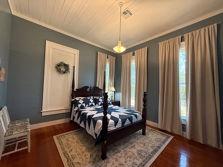 1500 Fleming Dr — Photo 26