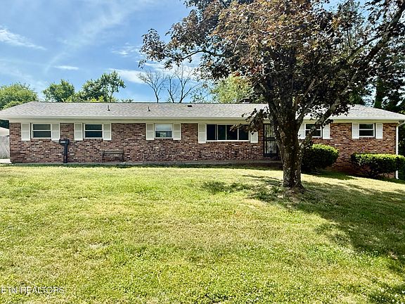 3rd image of 6124 Kirbury Ln