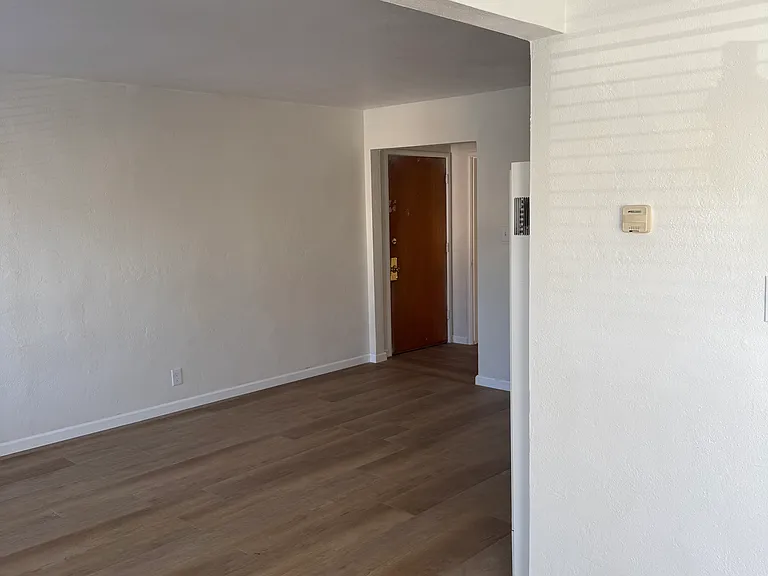 5511 Genoa St — Photo 4