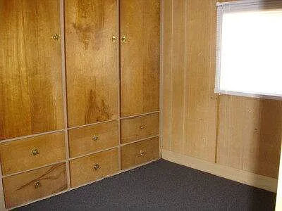 3001 Dennis Ct NE — Photo 3