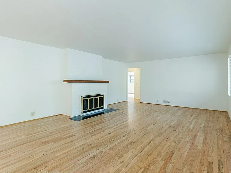 2315 Charnelton St — Photo 12