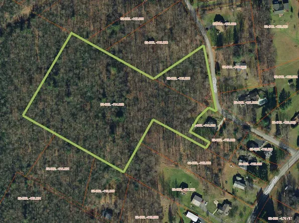 Mellott Dr, Johnstown, PA 15905