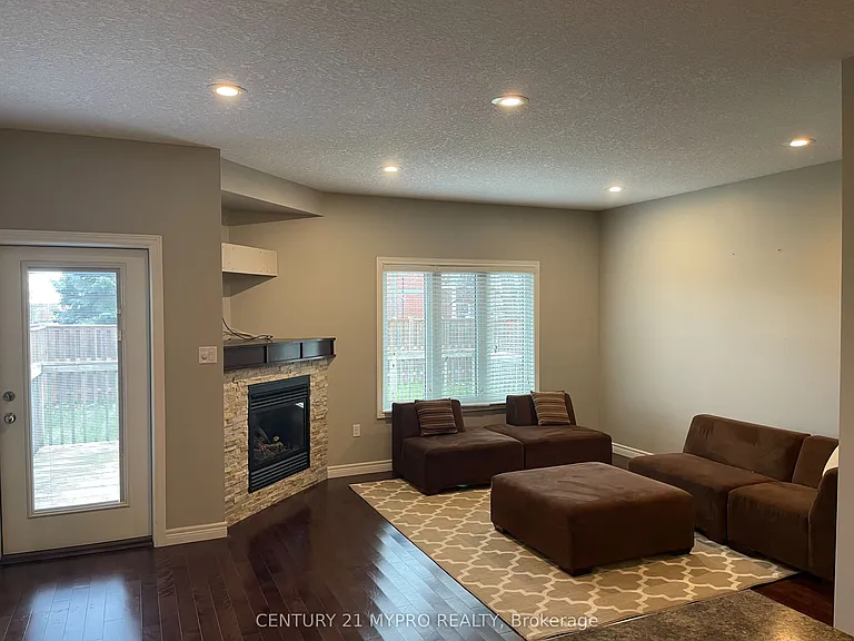 1005 Oakcrossing Gate — Photo 13