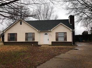 813 Autumn Woods Cv, Southaven, MS 38671