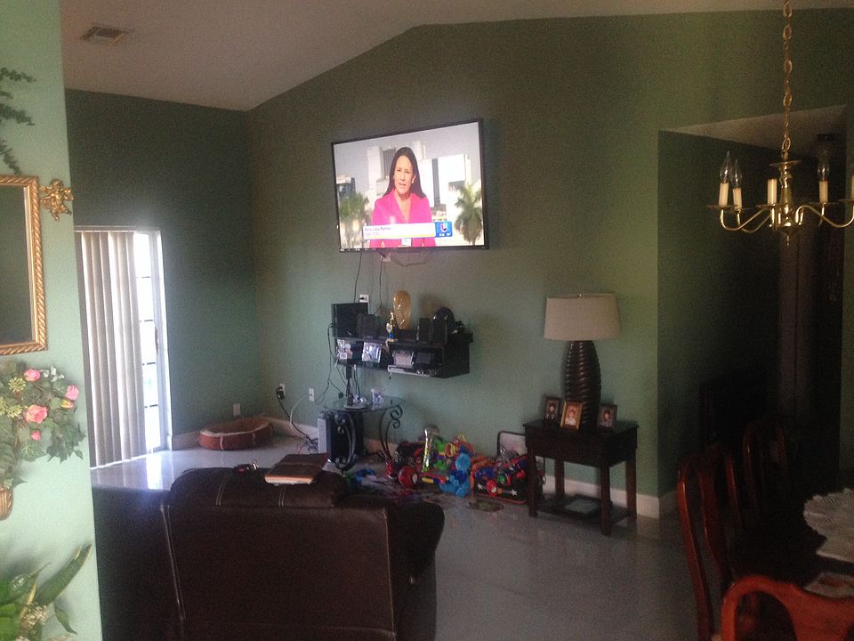1st image of 921 NE 213th Ter APT 3