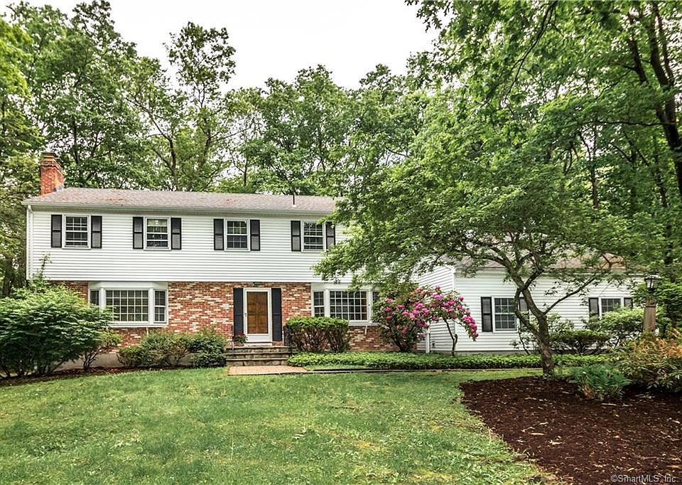 1st image of 44 Hitchcock Ln