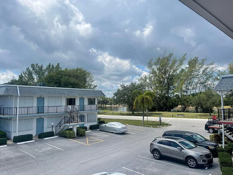 2840 Lake Osborne Dr #205 — Photo 18